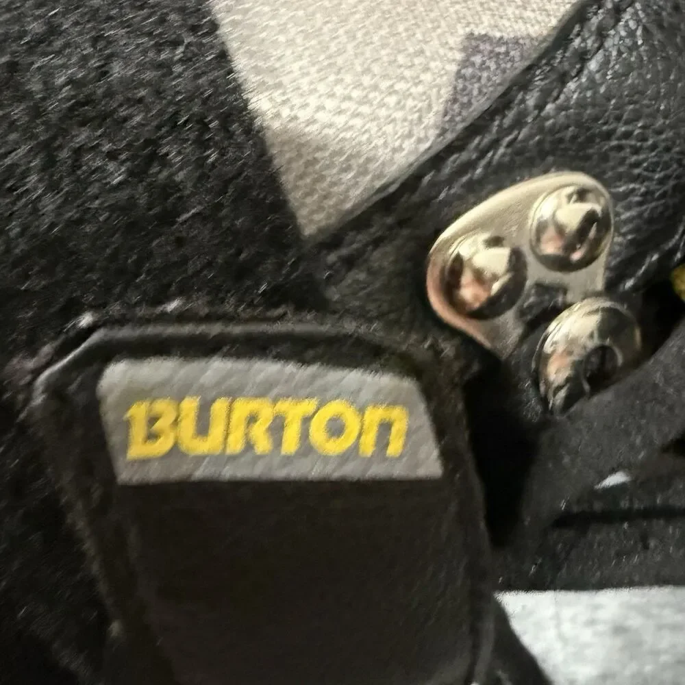 Burton Freestyle Black Yellow Kids Snowboard Winter Boots Kids Size US 2 EUR 33
